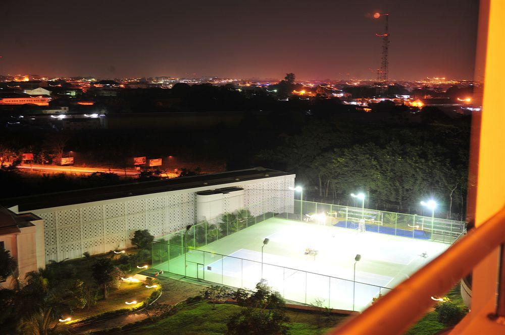 Golden Tulip Kumasi City Extérieur photo