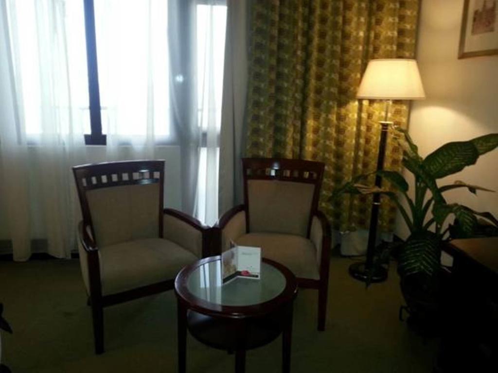 Golden Tulip Kumasi City Extérieur photo