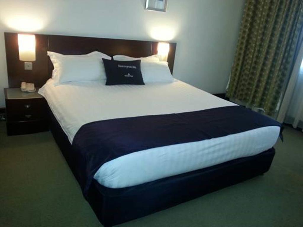 Golden Tulip Kumasi City Extérieur photo