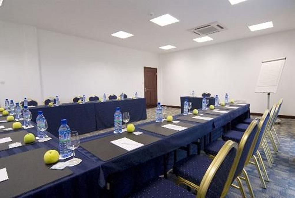 Golden Tulip Kumasi City Extérieur photo