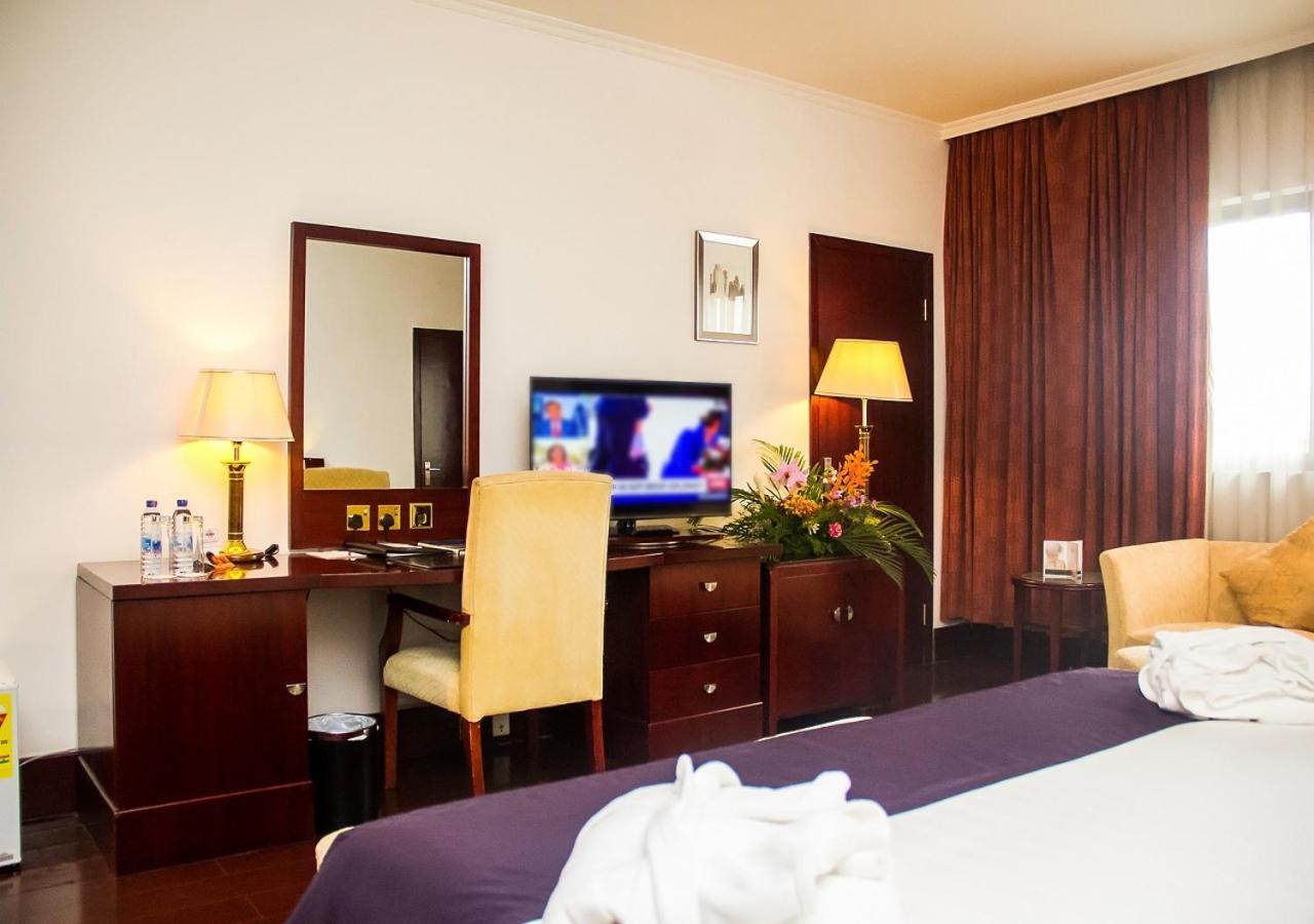 Golden Tulip Kumasi City Extérieur photo