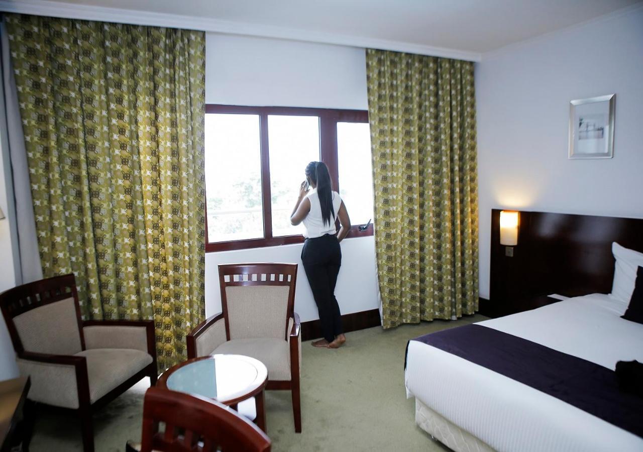 Golden Tulip Kumasi City Extérieur photo