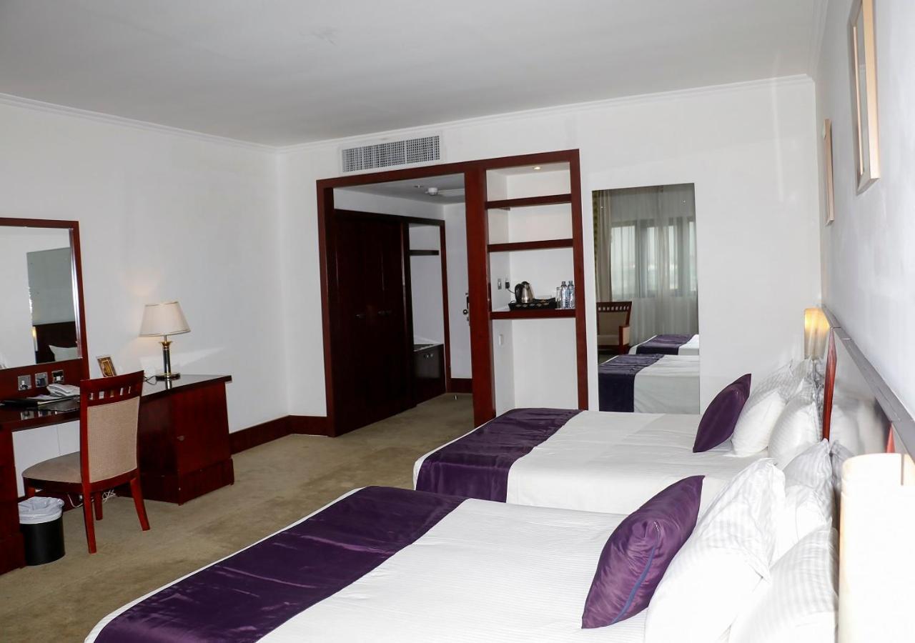 Golden Tulip Kumasi City Extérieur photo