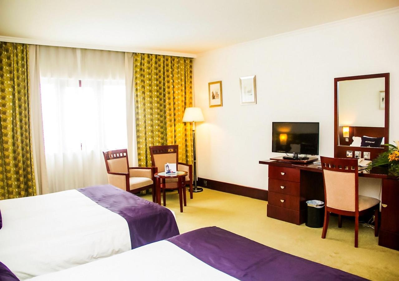 Golden Tulip Kumasi City Extérieur photo